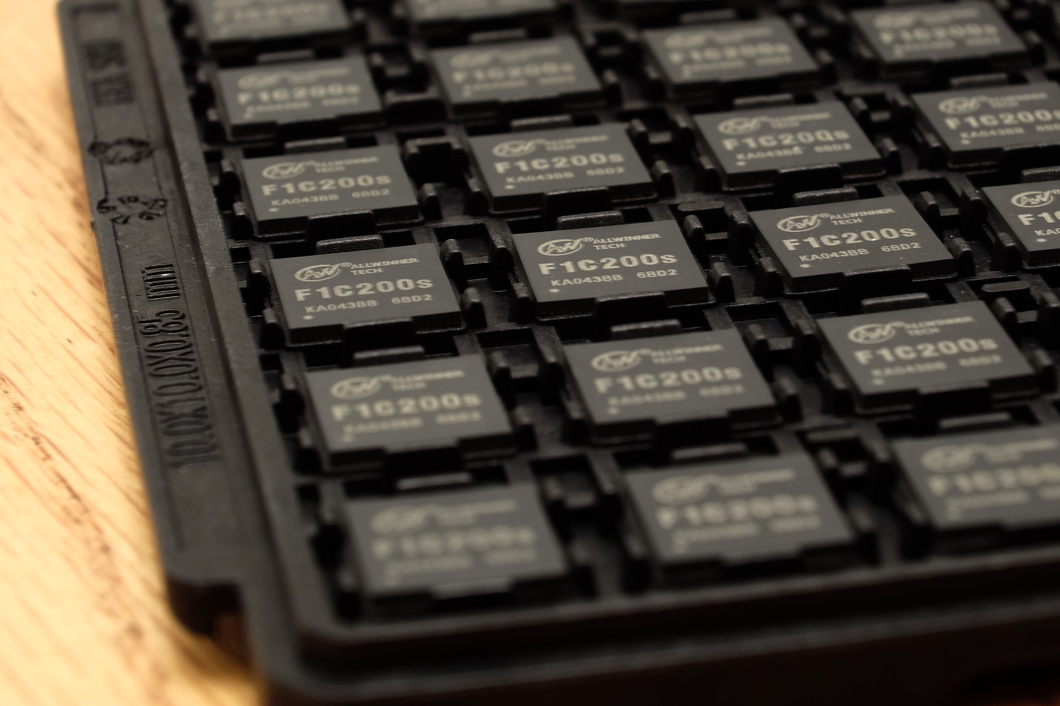 The samples arrived expertly vacuum-packed on pick-and-place trays.